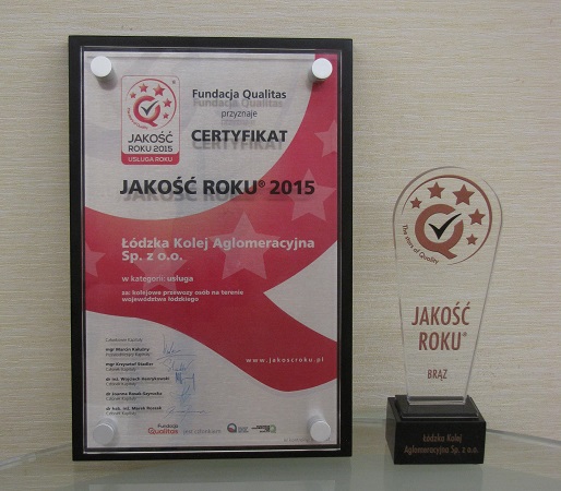 Dyplom i statuetka Certyfikat Jakość Roku 2015