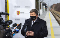 Powiększ zdjęcie: Marszałek Grzegorz Schreiber przemawia.